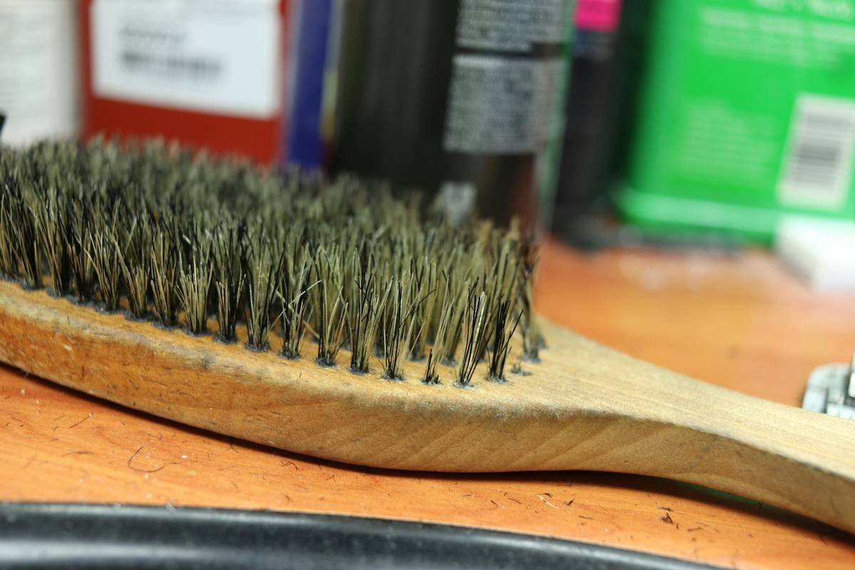 Why Your Blowout Sucks (And How a Vented Styling Brush Fixes It in 5 Minutes)
