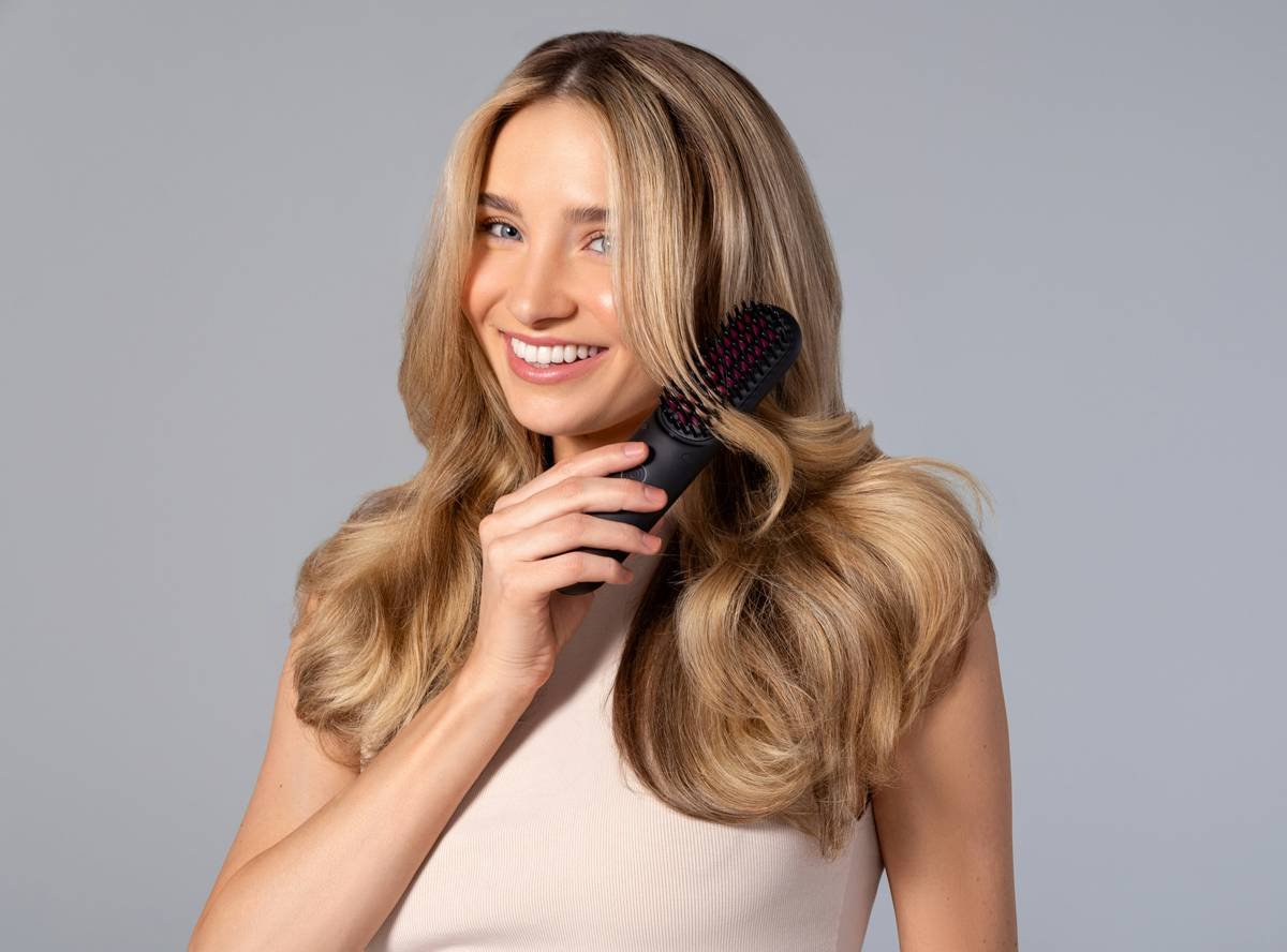 Why Your Hair Curling Brush Isn’t Giving You Salon Curls (And How to Fix It)